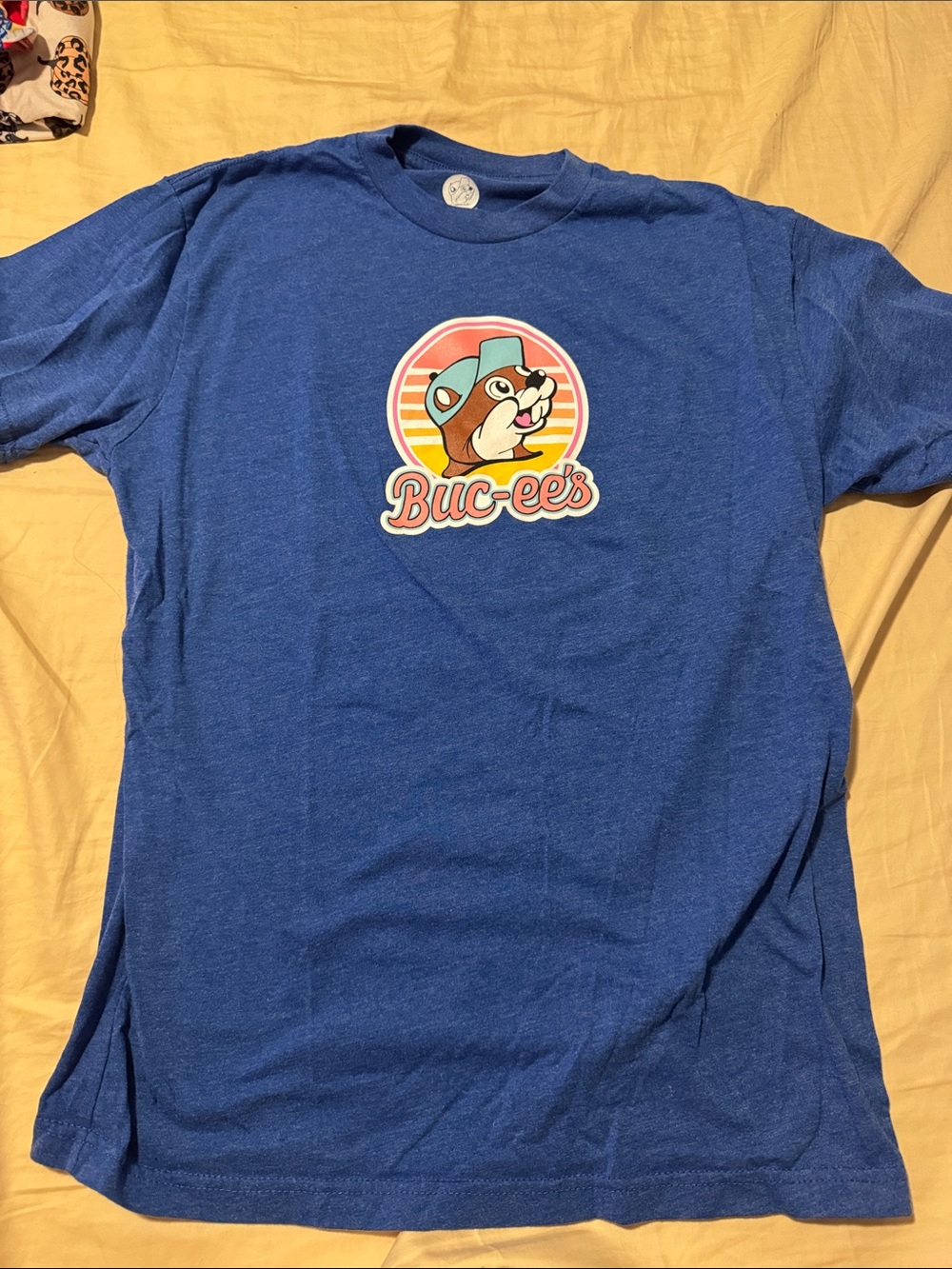 Buc-ee's Women's Short Sleeve Graphic Tee in Blue
